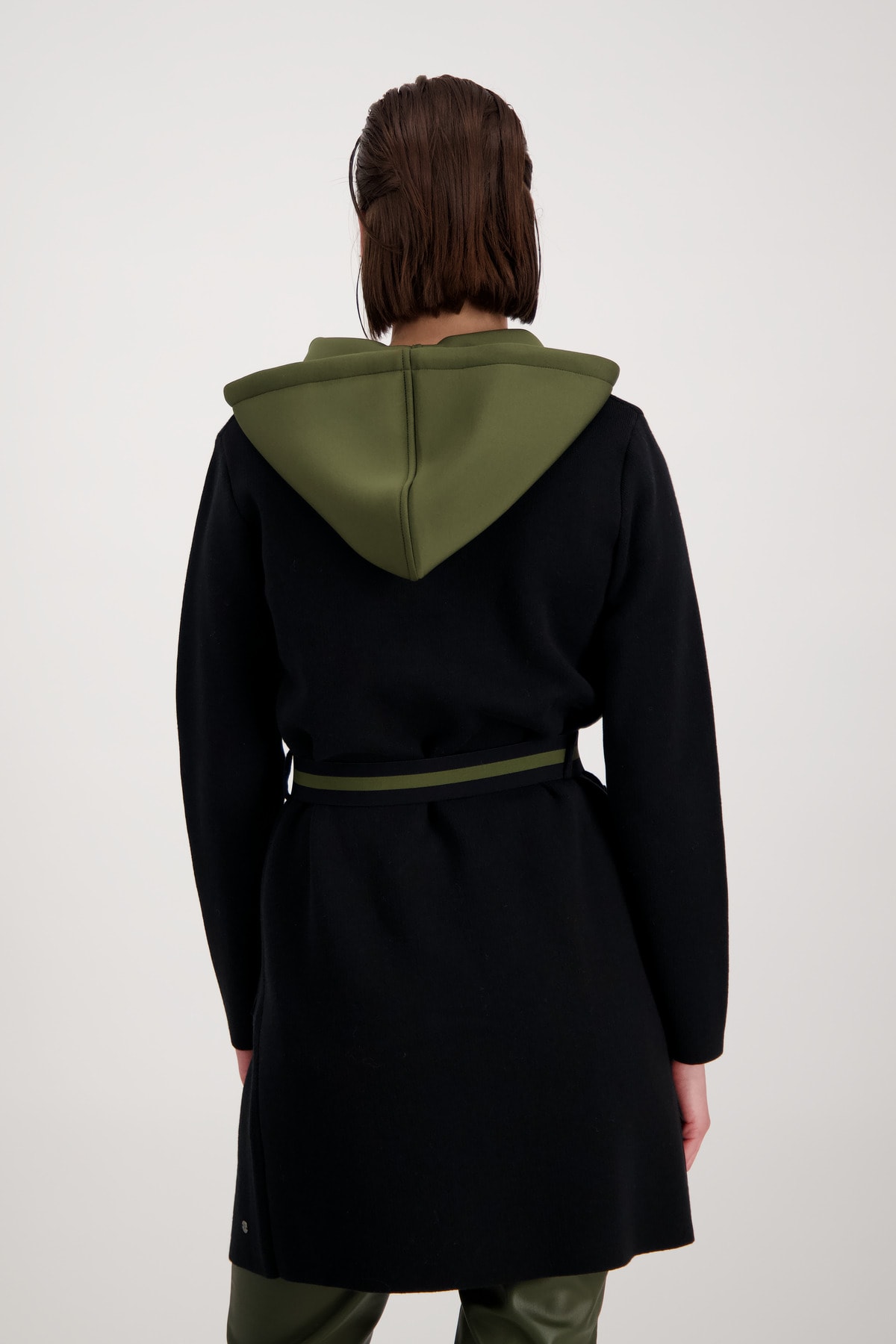 Kabát čierno-zelený Monari