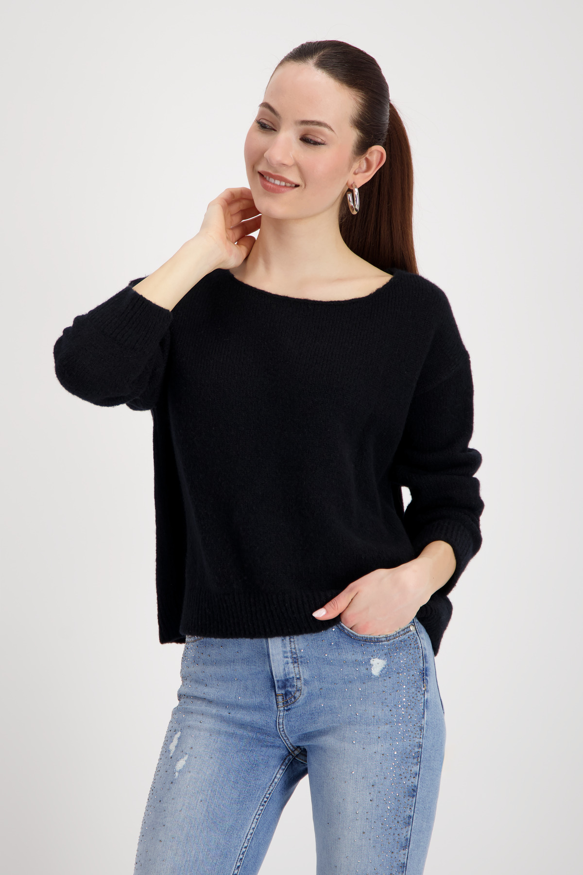 Pulover čierny Monari