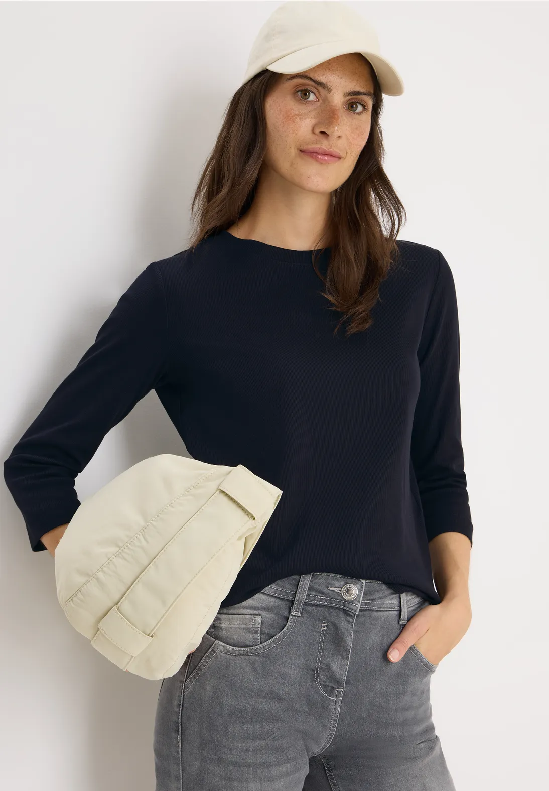 Tričko tm.modré Cecil