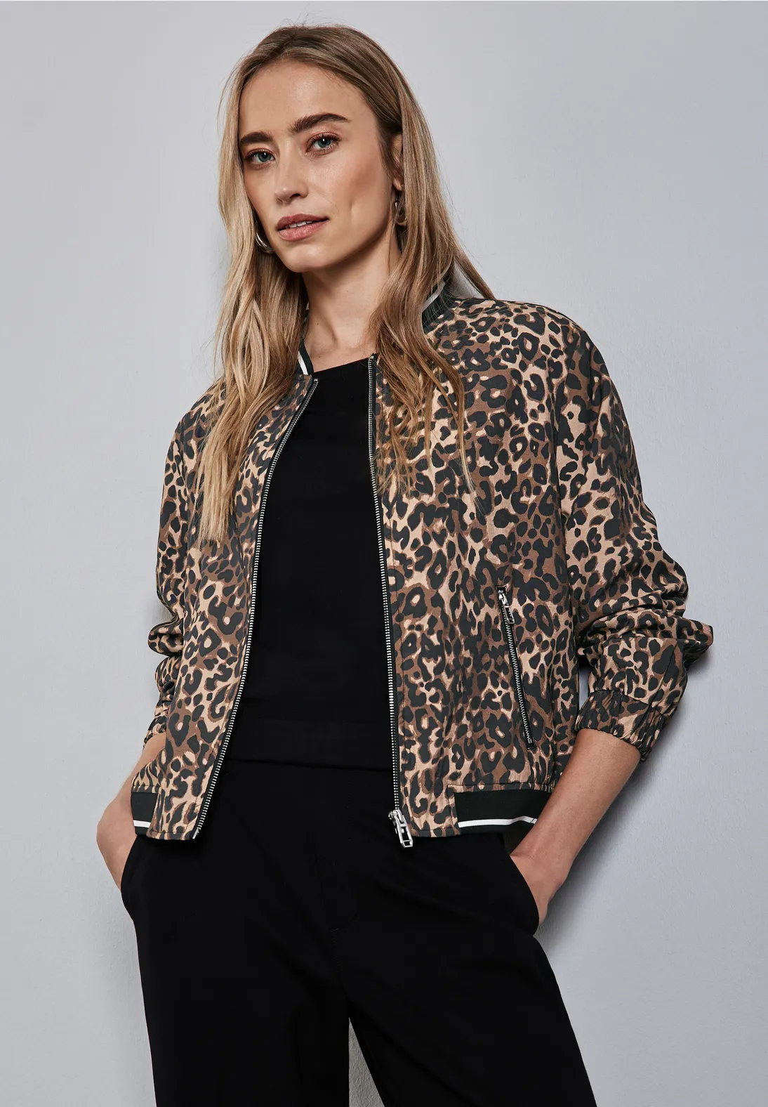 Bunda bomber leo Street One