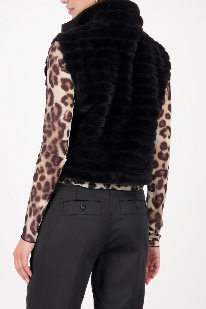 Vesta čierna Monari